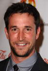 Noah Wyle photo